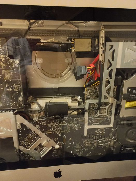 Моноблок Apple i Mac A1312 (на запчасти)