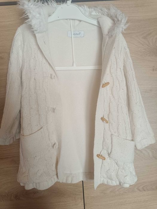 Piękny Sweterek płaszczyk ocieplany na dziewczynkę