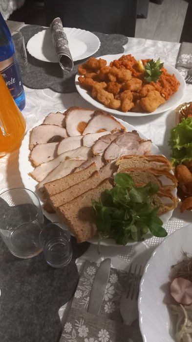 Kucharka.  Catering  obsluga