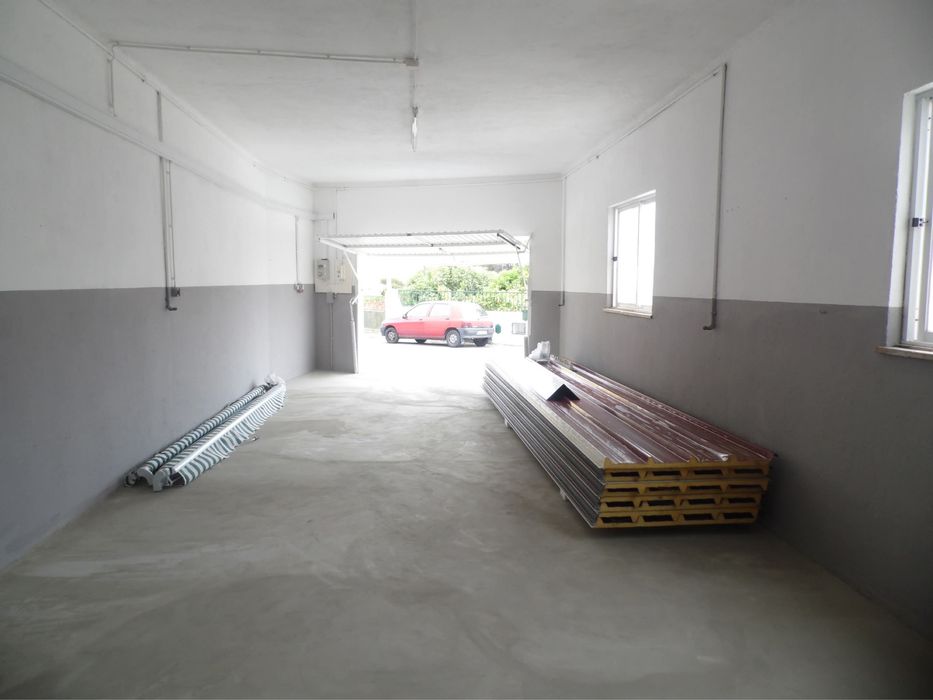 Alugo Garagem em Manique de Baixo - Cascais/Estoril