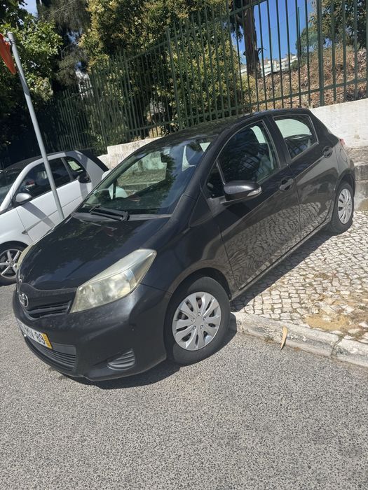 Toyota Yaris 1.0 VVT-i Confort (2012)