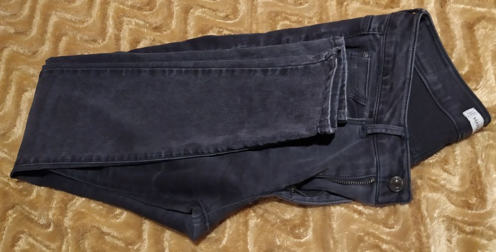 Jeans cor preto - Mango