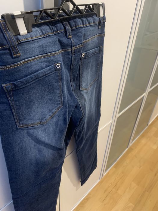 Jeansy NOWE Z METKĄ Carry roz 140