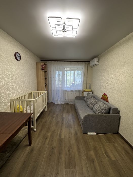 Продаж 1-к квартири , вул.  Олексія Поради