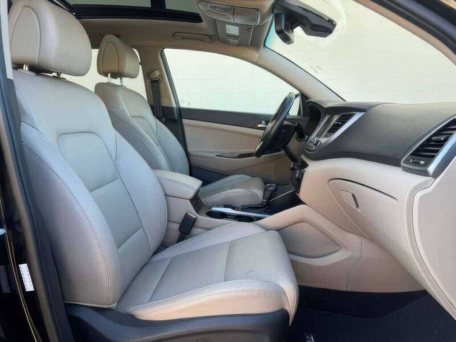 Hyundai Tucson Limited      2017