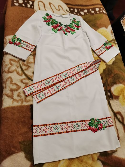 Платье с вышивкой. Вышиванка. Сукня вишита. Плаття вишите.