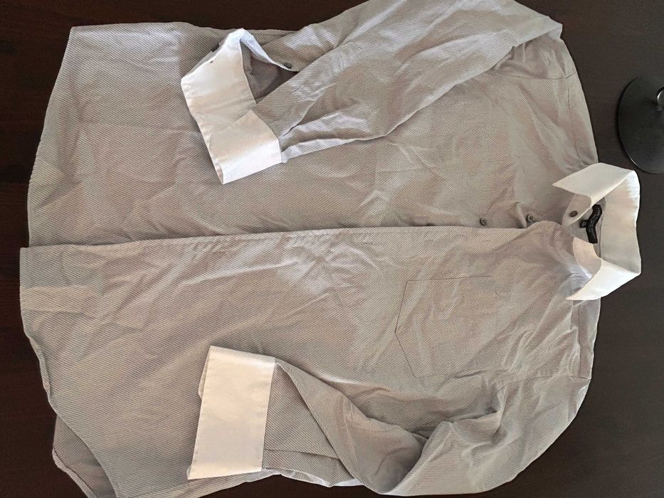 Lote de roupa de homem