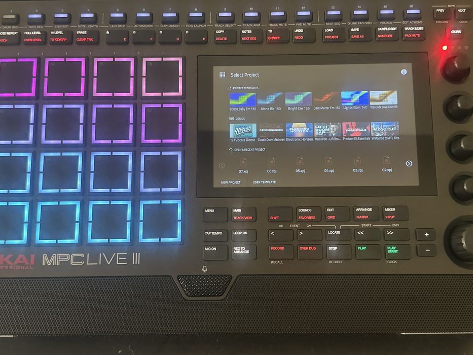 Akai MPC Live 3 com SSD