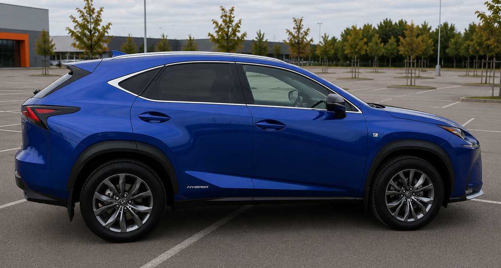 Lexus NX300h кроссовер/позашляховик економний гібрид