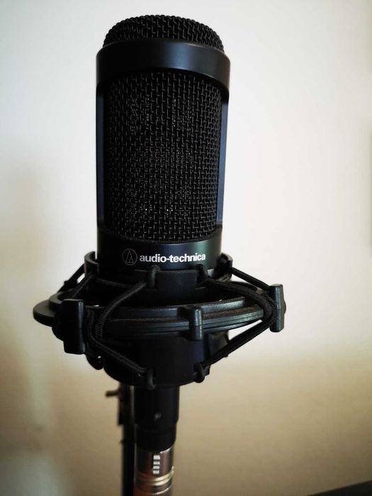 Microfone condensador audio technica AT2035 + cabo XLR