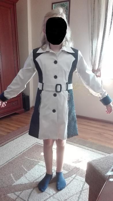 Sprzedam płaszczyk dziewczęcy jesienny