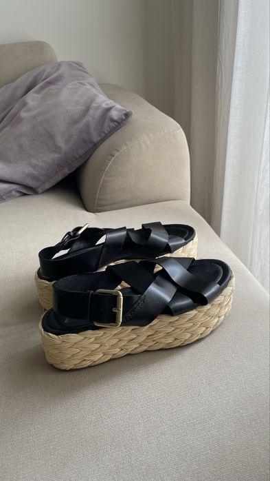 Sandálias pele Zara