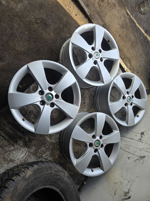 Sprzedam  Oryginalne Alufelgi SKODA 5x112 7jx17" ET54