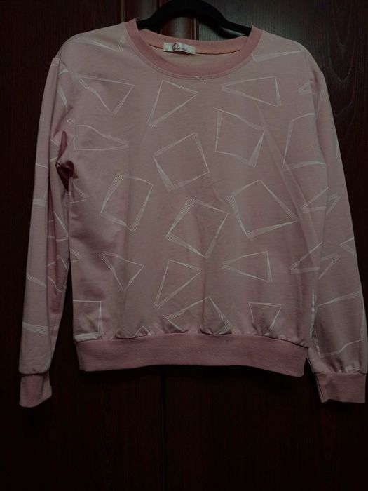 Світло-рожевий світшот