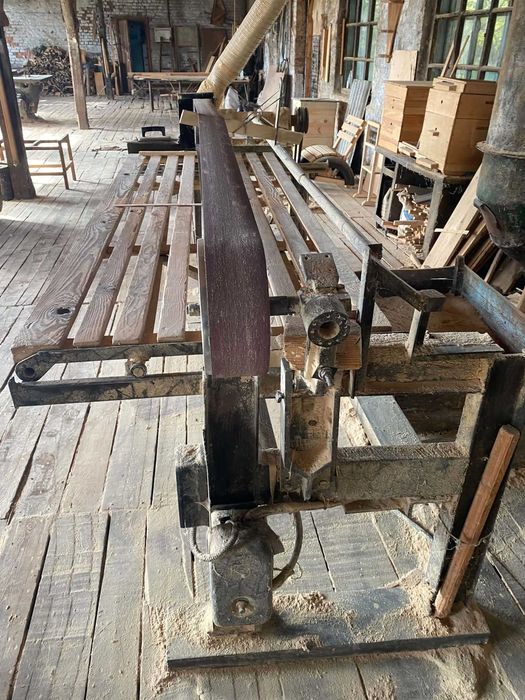 Стрічковий шліфувальний верстат по дереву, тип ШЛПС, робочий