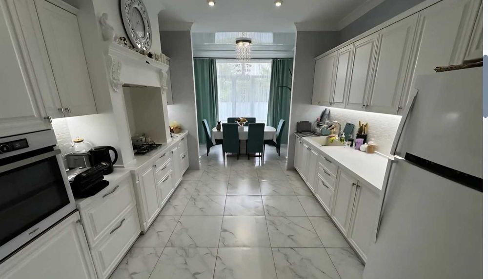 В продажу 2- поверховий сучасний будинок 2015 р.п