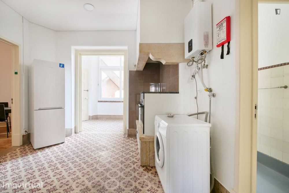 Quarto - localizado em Alameda Lisbon