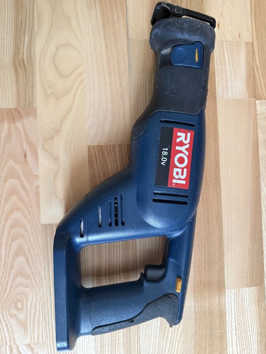Акумуляторна шабельна пила RYOBI ONE+ P510 18V (без АКБ та ЗП)