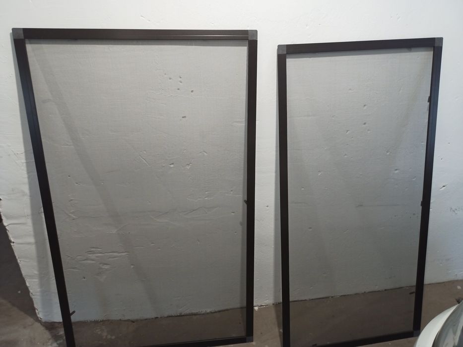 Moskitiera na owady do okna brąz