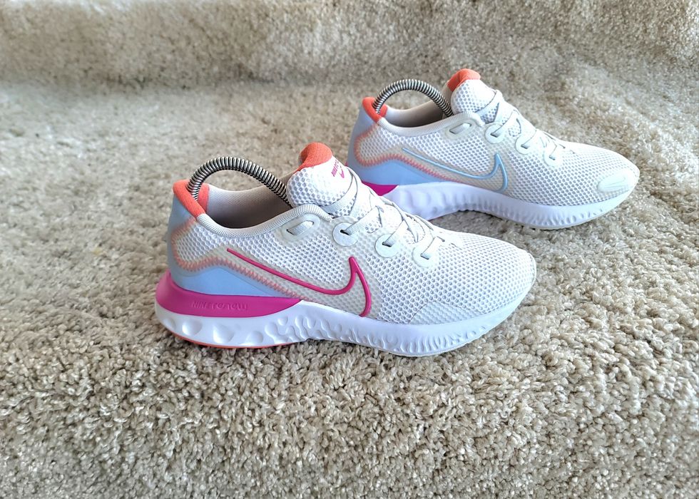 NIKE Renew р 39-40 Орігинал! Бігові кроссовки CK6360-100