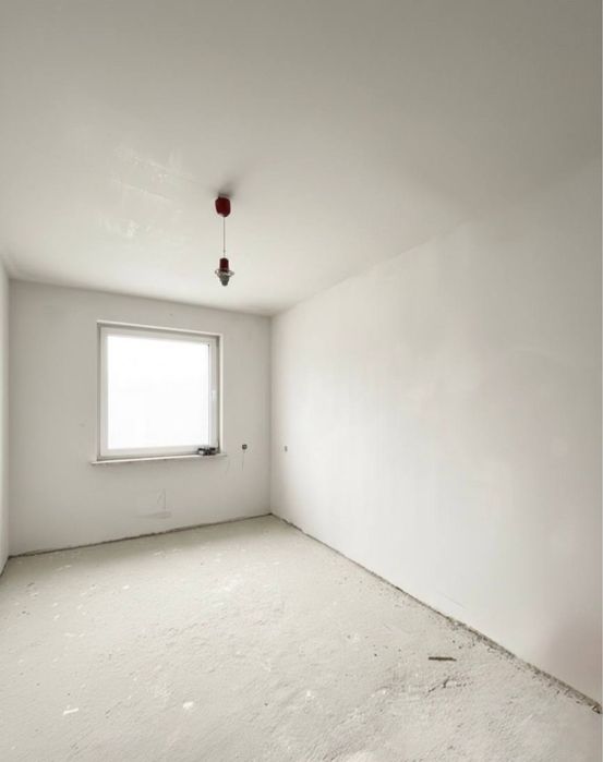 Продаж ТЕПЛОЇ 3х кімнатної, ГЕРОЇВ МАЙДАНУ (ТЦ МАЙДАН) частково РЕМОНТ