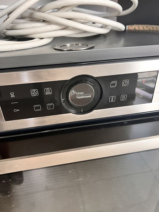 Духова шафа електрична Bosch HBG634BS1