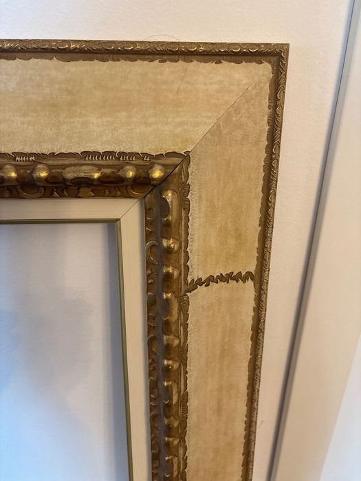 Moldura de madeira grande