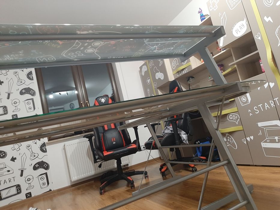 Biurko szklane narożne