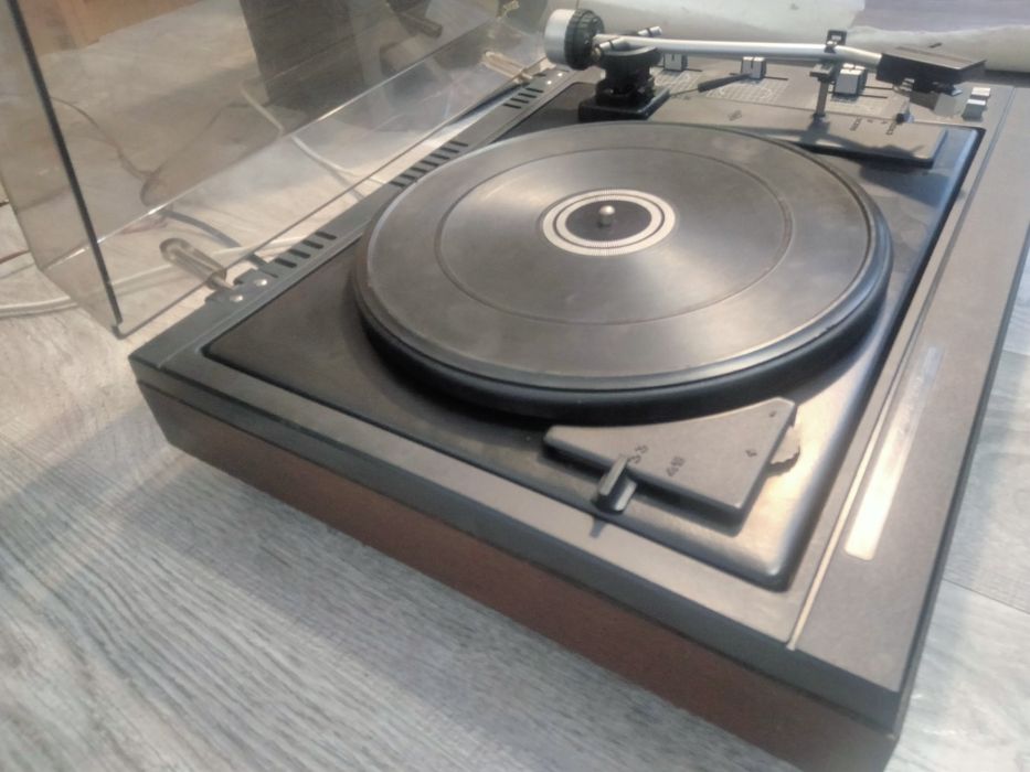 Програвач Радиотехника 301 м після відновлення та з новою голкою