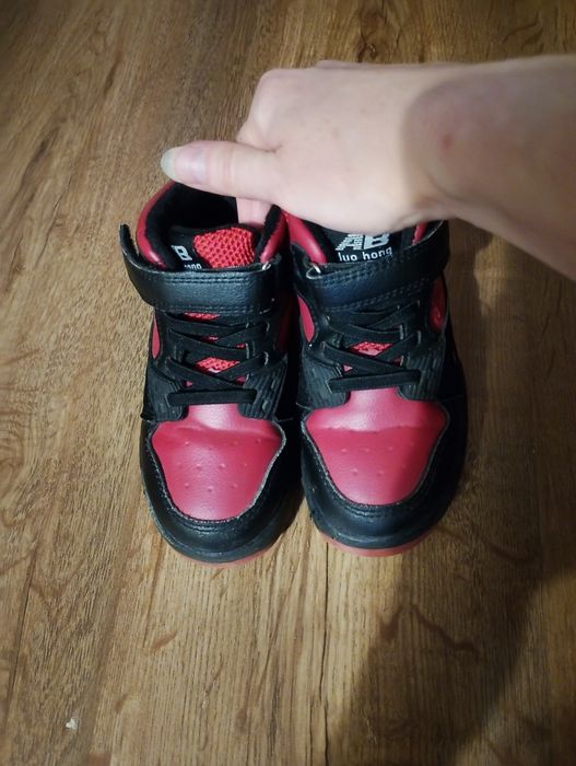 Продам ботінки осінні р.28 устілка -17см