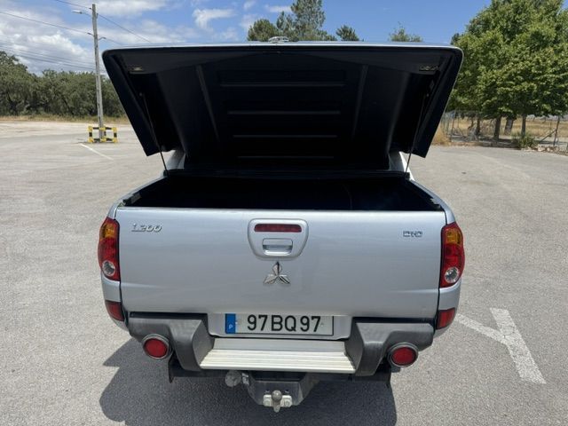 Mitsubishi L200 2.5 DI-D CD Invite AC