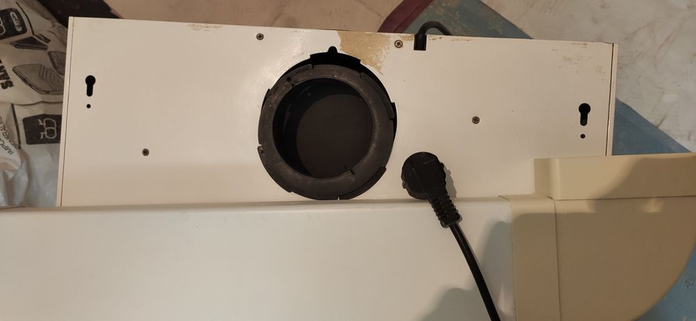 вытяжка Venta в хорошем состоянии