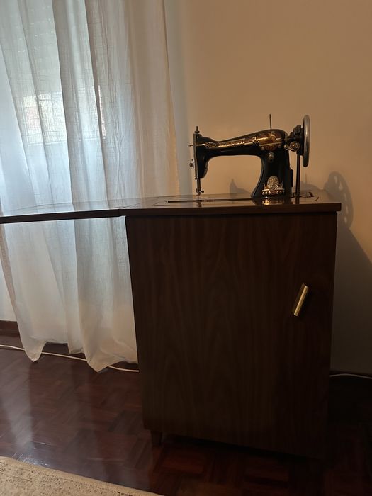 Maquina de costura singer