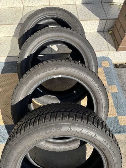 Шини зимоаі Dunlop 195/55/16 Winter