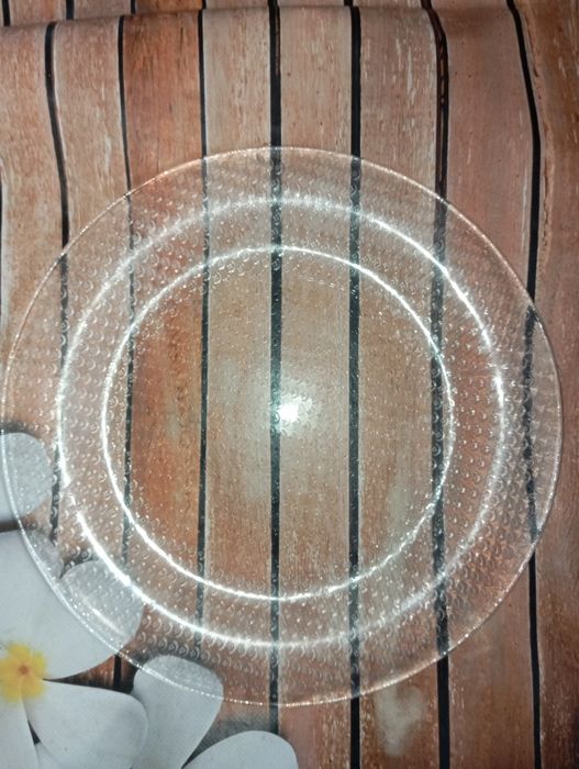 Велике скляне блюдо