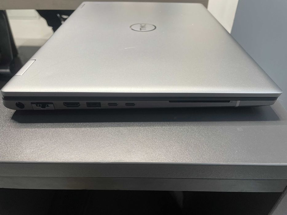 Графічна станція Dell Precision 7670 (16 ядер\32Gb-DDR5\RTX A2000(8gb)