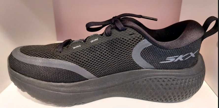 Czarne buty Sketchers do biegania-42