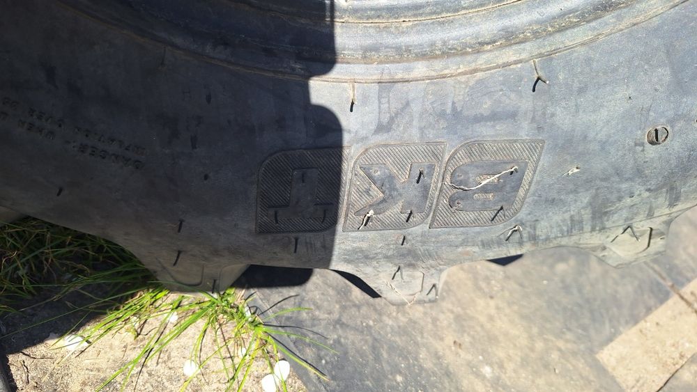 Opona 31x15.50-15 Hns bkt