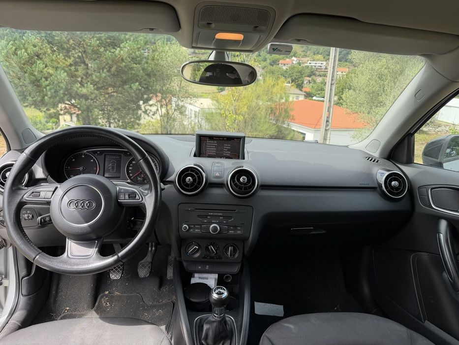 Audi A1 1.6 TDI versão Admired
