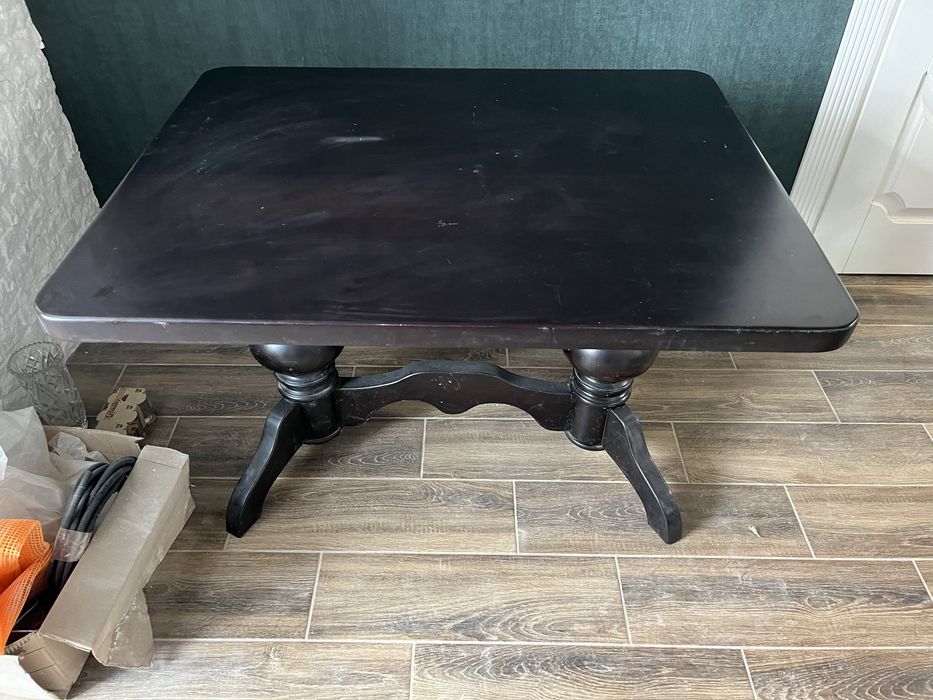 Деревянный стол б/у