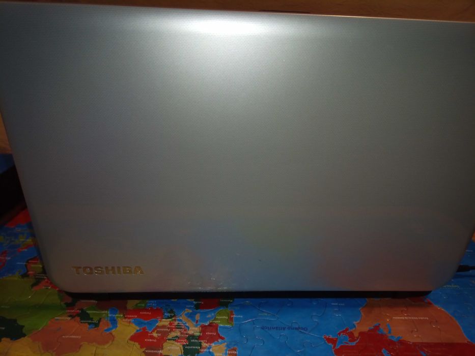 Portátil Toshiba satellite L50-B-14P