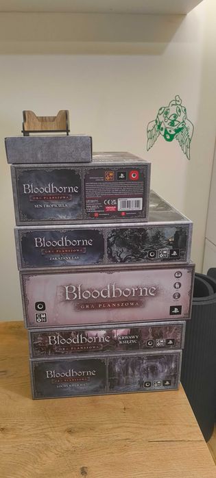 Zestaw Bloodborne Gra Planszowa + koszulki + stand na bossa