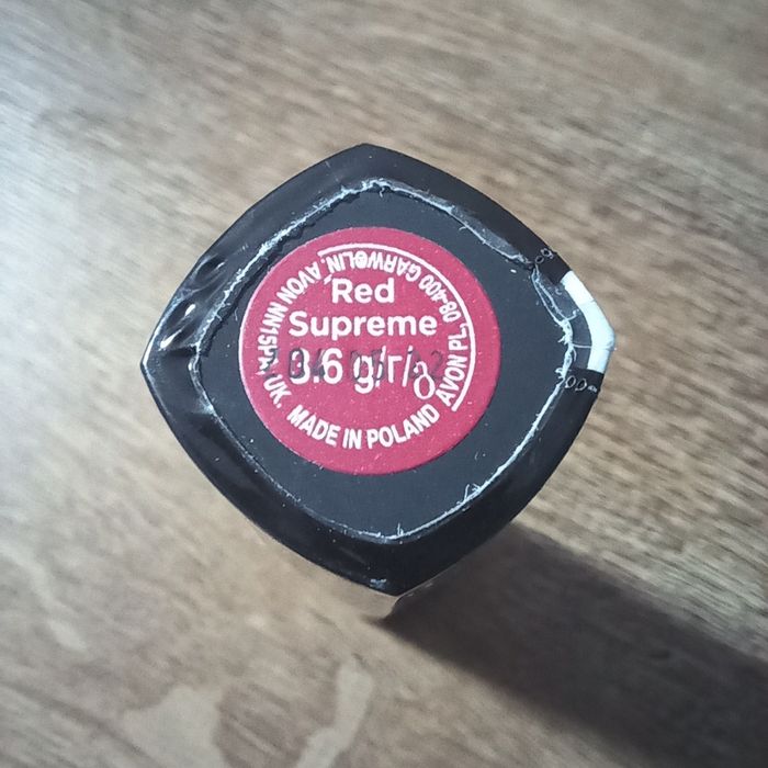 Avon szminka Red Supreme