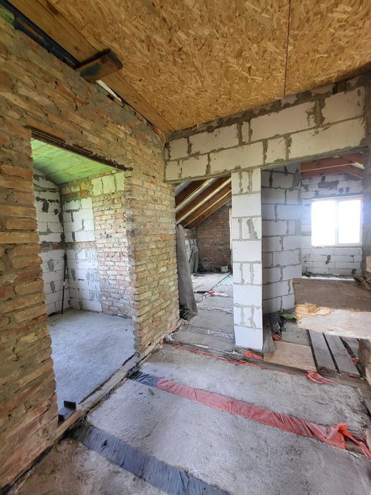 Продамо добротний  будинок біля Луцька