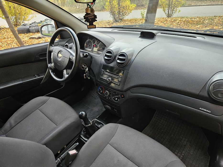 Chevrolet Aveo 2009 рік 1.2 бензин для військових