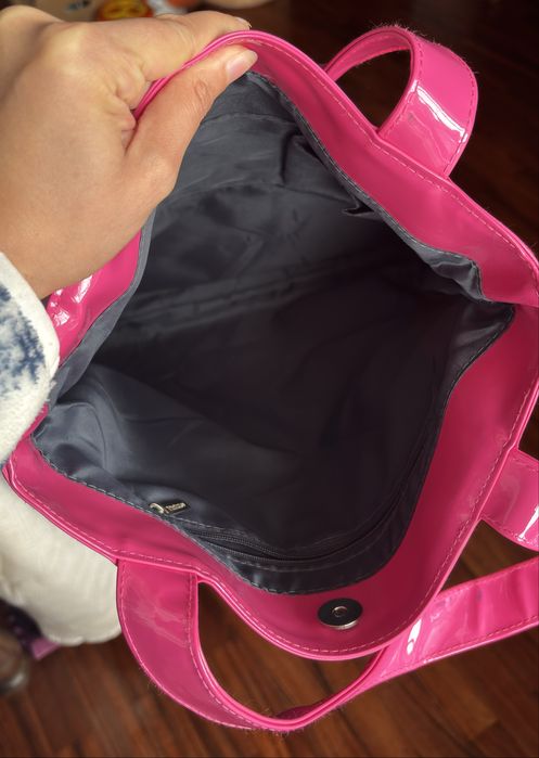 Mala Rosa Impermeável Emirates