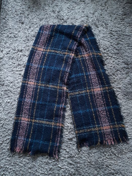 Granatowa chusta szalik na jesień zimę