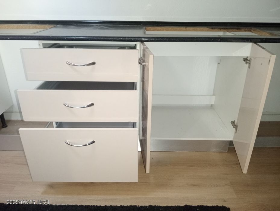 Móveis de Cozinha: APENAS PARTE DE BAIXO