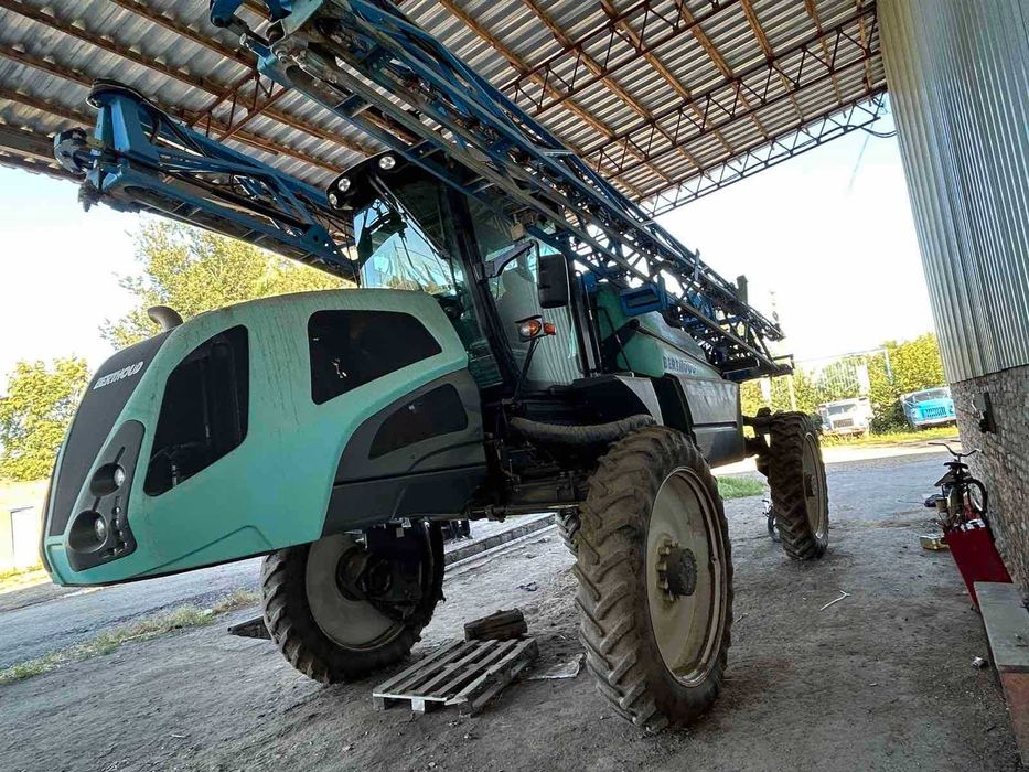 Самохідний обприскувач Berthoud Raptor 4240 HVH