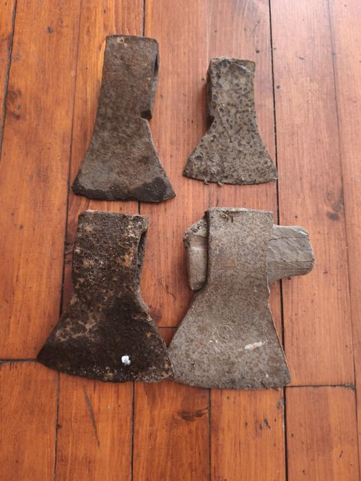 Сокира давня.  .